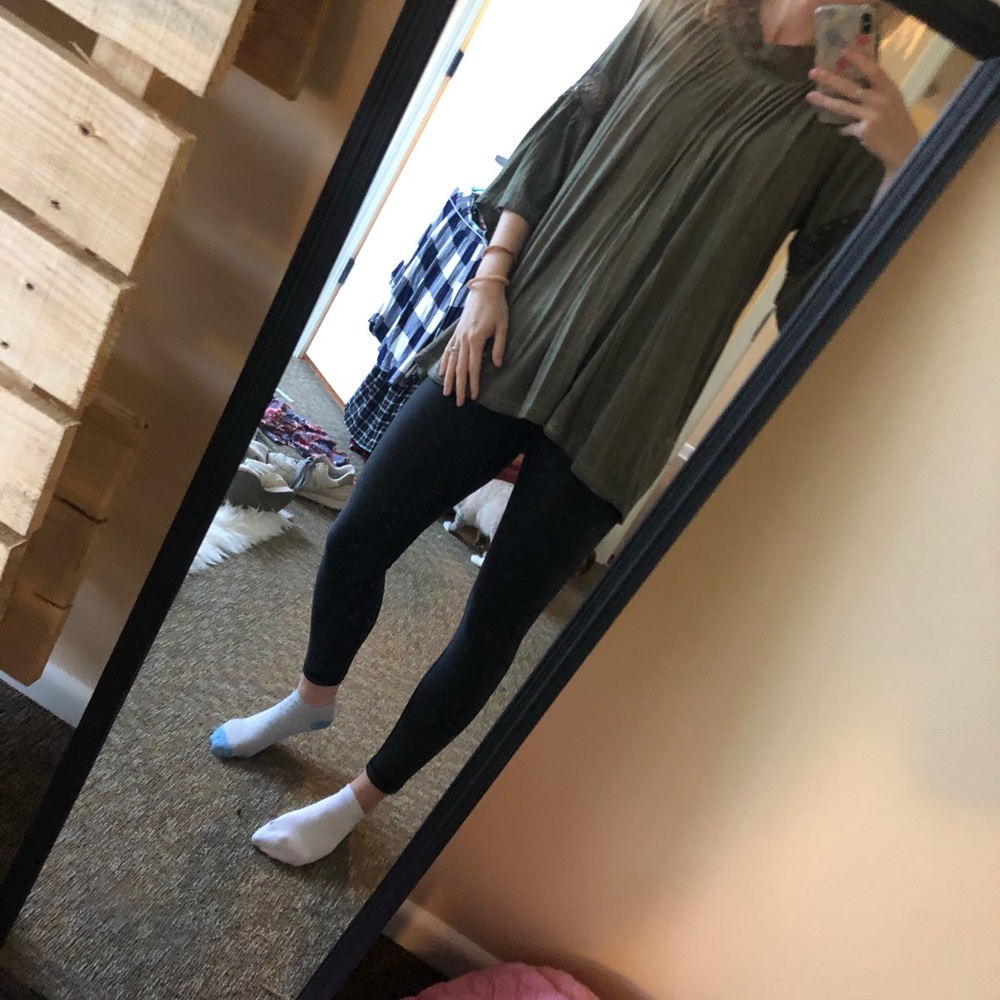 Greens flowy, shirt